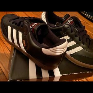 Brand new Adidas Samba never worn! Size 4
